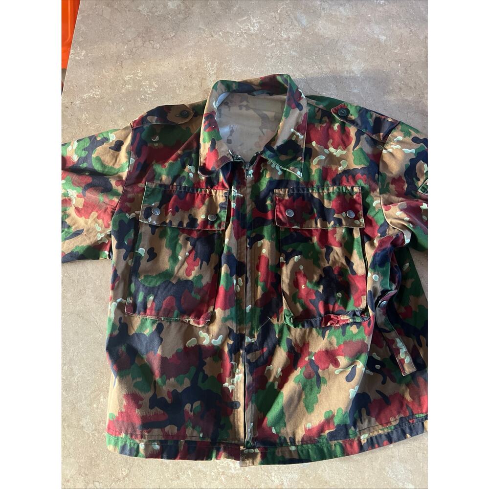 VINTAGE SURPLUS SWISS ARMY ALPENFLAGE FIELD SHIRT JACKET BDU 84/85